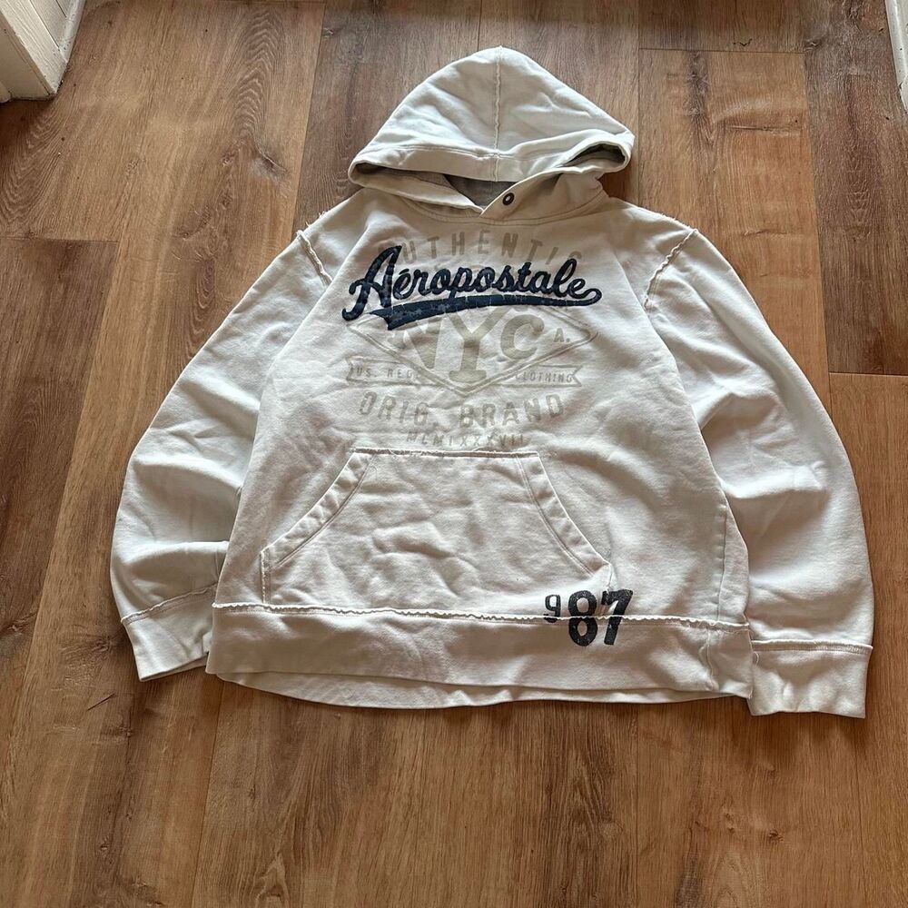 Aeropostale Men's Cream and White Hoodie